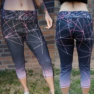 CHAMPION WOMEN'S PAINT SPLATTER CAPRI LEGG…